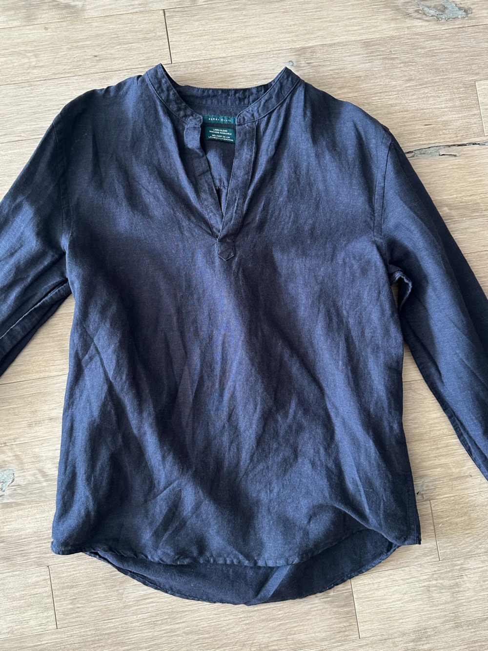 Perry Ellis Linen Cotton Navy V Neck Shirt Size Small - Picture 2 of 7